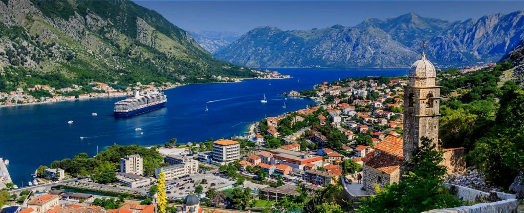 Rusiya Monteneqrolu diplomatları qovacaq