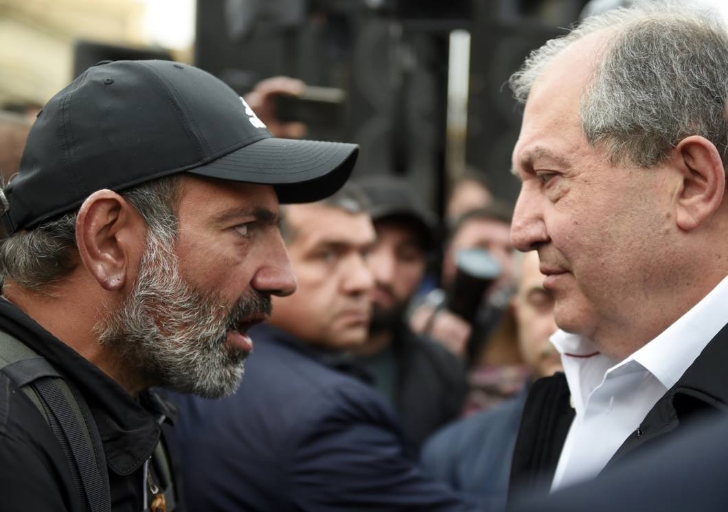 სომხეთის პრეზიდენტი პოლიტიკურ ძალებთან მოლაპარაკებას იწყებს
