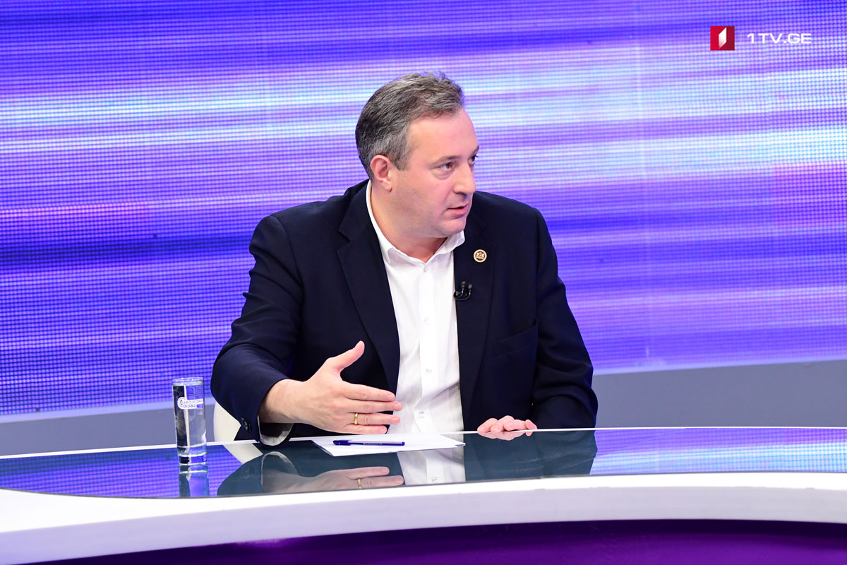 „არ მესმის, რაზე ვსაუბრობთ, რუსეთის ჯარები გადმოვლენ და ჩვენთან მორფინის მარაგებს საავადმყოფოდან გაიტაცებენ?“ - აკაკი ზოიძე მარიამ ჯაშს პასუხობს