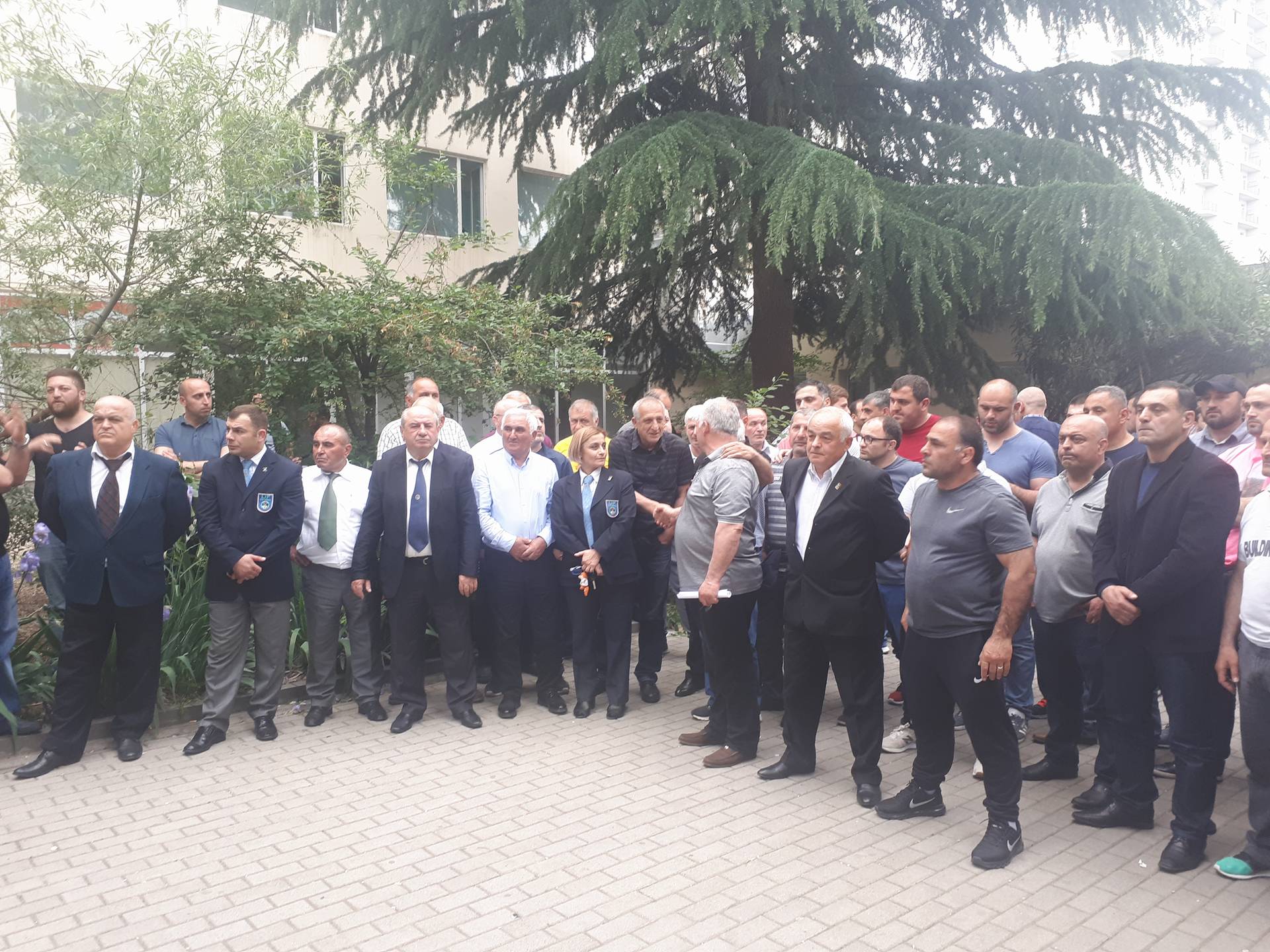 შოთა ჩოჩიშვილის სახელობის ძიუდოს აკადემიასთან დავით ქევხიშვილის მხარდამჭერები შეიკრიბნენ
