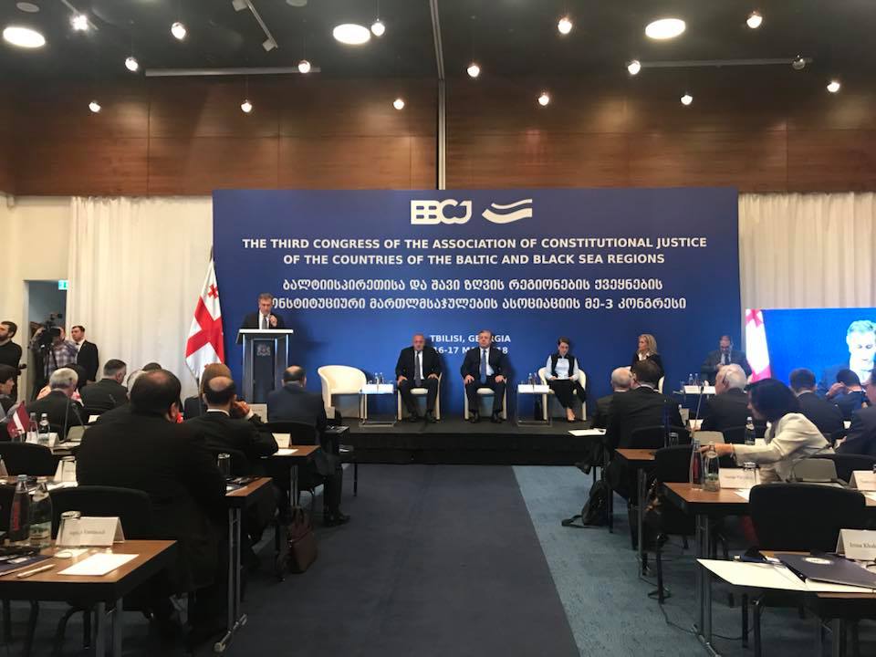 PM - Constitutional Court has important role in establishment of culture of law and civil values