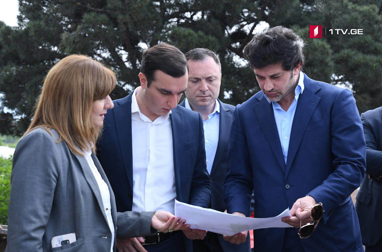 კახა კალაძე სარაჯიშვილის გამზირზე გზისა და ხიდების რეაბილიტაცია-რეკონსტრუქციის სამუშაოებს გაეცნო