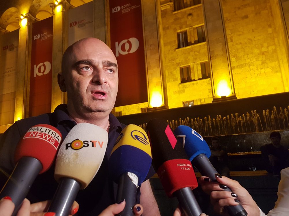 „ქართული მარშისა“ და „ქართული მისიის“ წევრები დაკავებული ლიდერების გათავისუფლებას ითხოვენ
