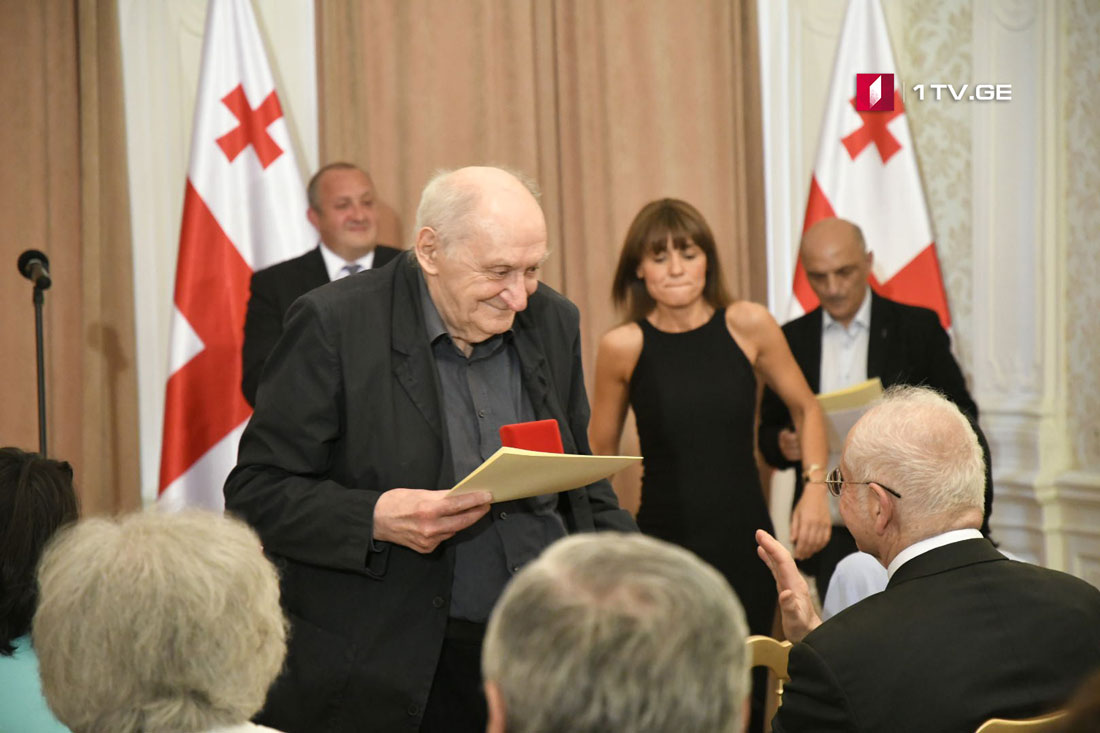 გოგი ალექსი-მესხიშვილს, ალექსანდრე კორსანტიასა და გიორგი შხვაცაბაიას შოთა რუსთაველის სახელობის, ხოლო გურამ დოჩანაშვილს ვაჟა-ფშაველას სახელობის პრემიები მიენიჭათ [ფოტო]