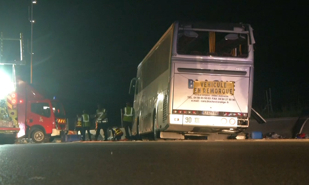 საფრანგეთში რაგბის გულშემატკივართა ავტობუსის ავარიის შედეგად სამი ადამიანი დაიღუპა