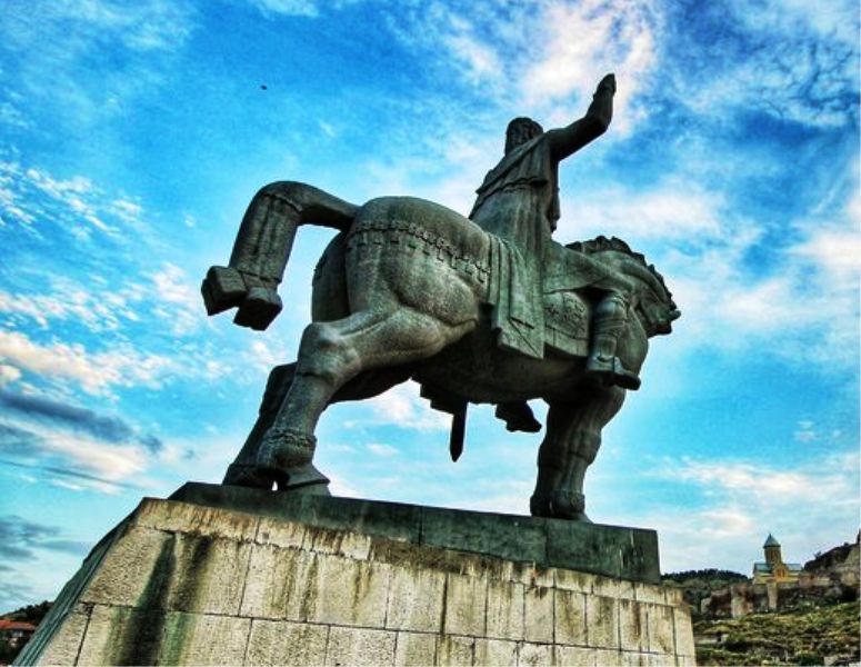 თბილისში ვახტანგ გორგასლის ძეგლი გაიწმინდება