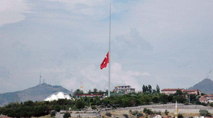 Fələstinə həmrəylik əlaməti olaraq, Türkiyə üçgünlük matəm elan etdi