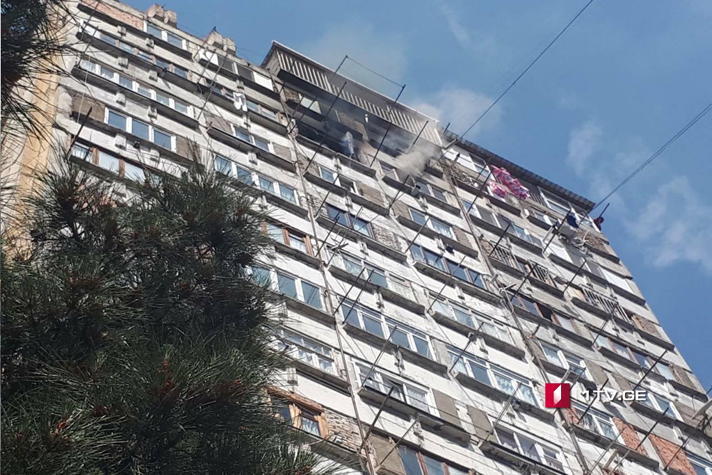 ნუცუბიძის პლატოზე ხანძრისას 88 წლის მამაკაცი დაშავდა [ფოტო]