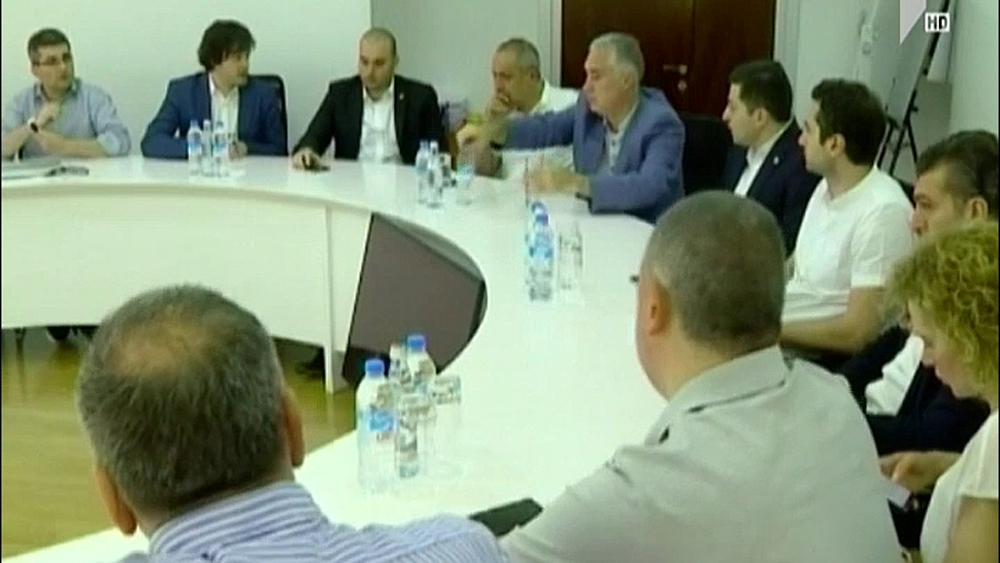 კონსულტაციები „ქართულ ოცნებაში”