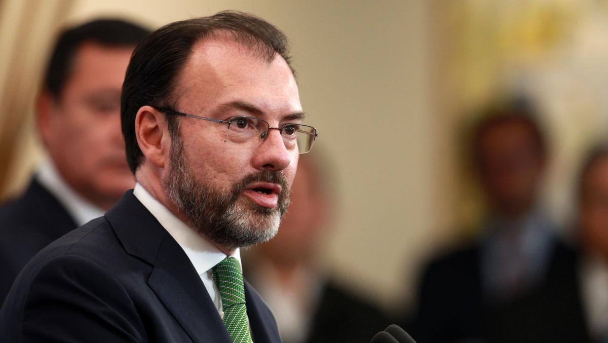 მექსიკის საგარეო უწყების ხელმძღვანელი აშშ-ის საიმიგრაციო ქმედებებს არაჰუმანურს უწოდებს