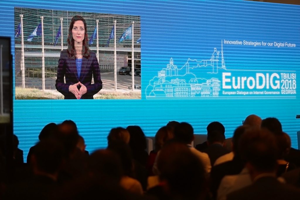 ევროკავშირის ციფრული ეკონომიკისა და საზოგადოების კომისარმა მარია გაბრიელმა EuroDIG 2018-ის მონაწილეებს ვიდეომისალმებით მიმართა