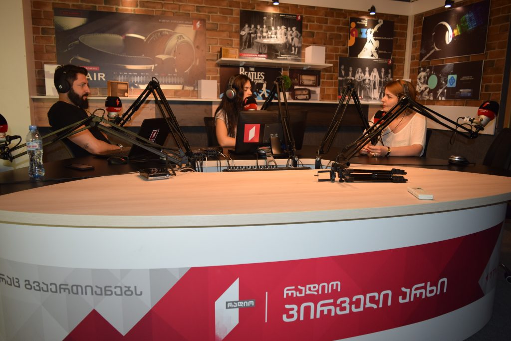 პიკის საათი – კომედიის თეატრალური ფესტივალი საქართველოში