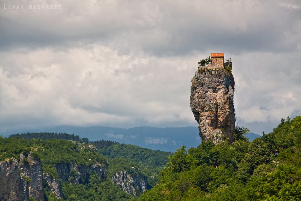 პიკის საათი – კაცხის სვეტი-1000