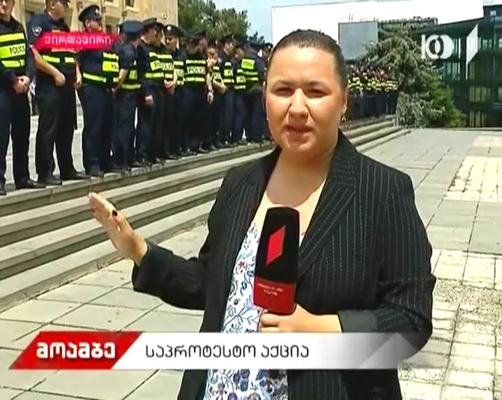 მთავრობის ადმინისტრაციაში ხორავას ქუჩაზე მოკლული მოზარდების მშობლებს ელოდებიან