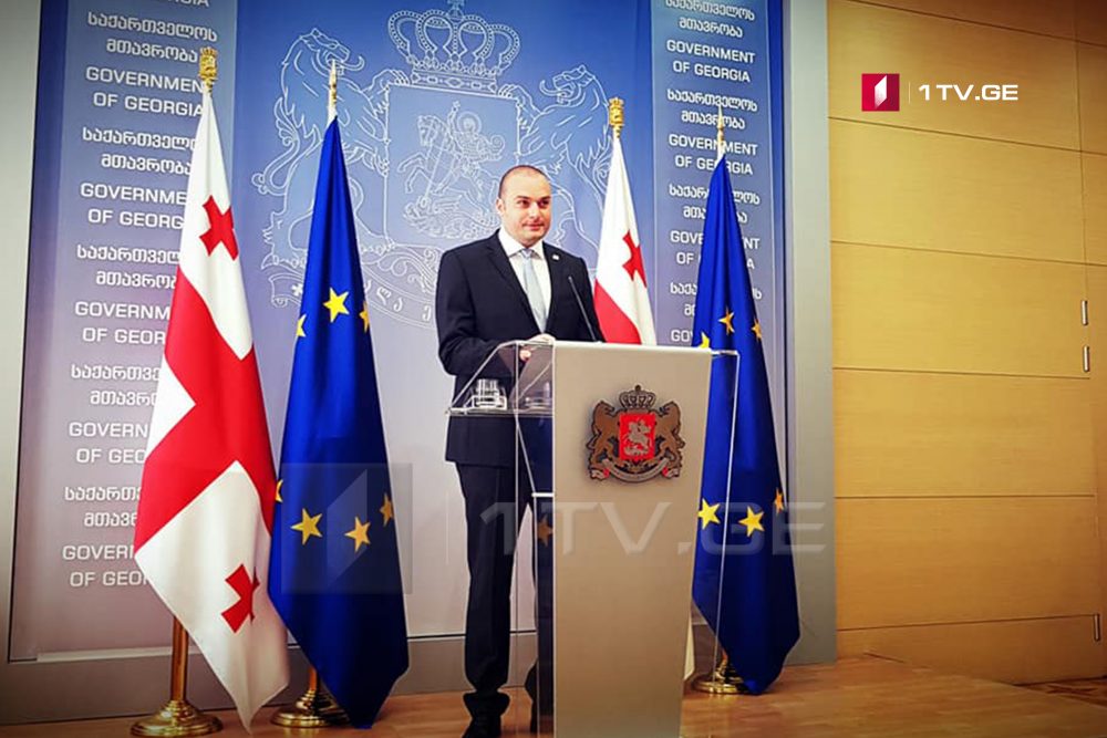 მამუკა ბახტაძე მიიჩნევს, რომ საგამოცდო ცენტრებში კონდიციონერების დამონტაჟება არის საკითხი, რომლის დაგეგმვაც უკეთ შეიძლებოდა