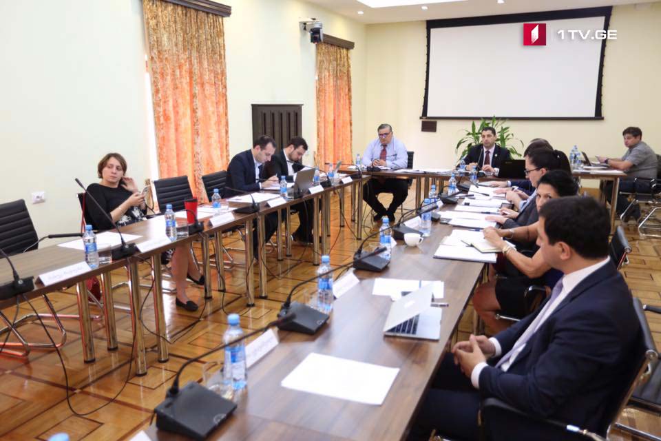 ოთარ კახიძემ სამარცხვინო უწოდა პროკურორის განცხადებას, რომ მ.კ-ს მიზანი დაპირისპირებულების გაშველება იყო [ვიდეო]