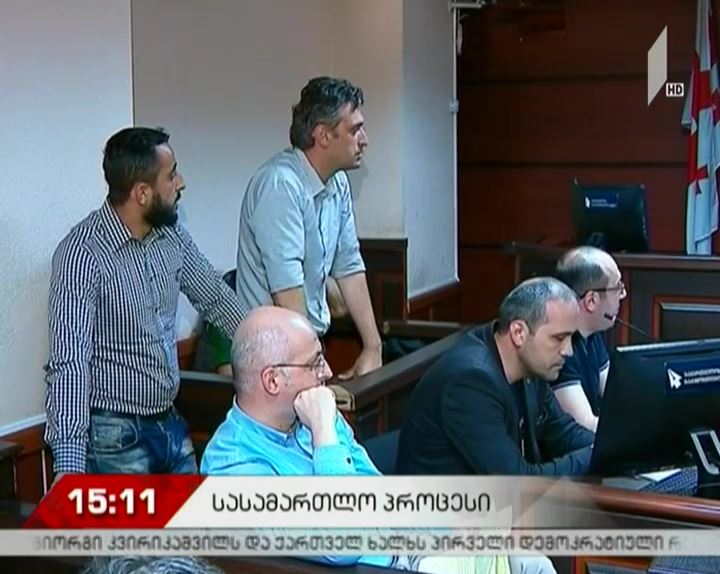 ზვიად კუპრავასა და რუსთაველზე დაკავებული 3 პირის მიერ ადმინისტრაციულ სამართალდარღვევაზე სასამართლო მსჯელობს