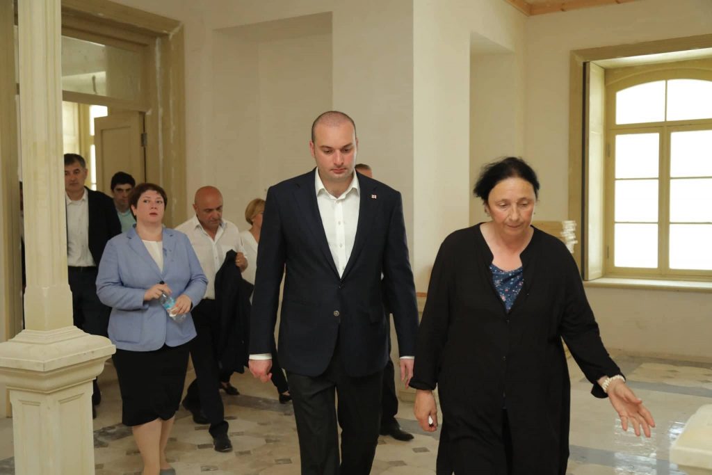 პრემიერი ნიკოსეული სასახლის სარეაბილიტაციო სამუშაოების მიმდინარეობას გაეცნო