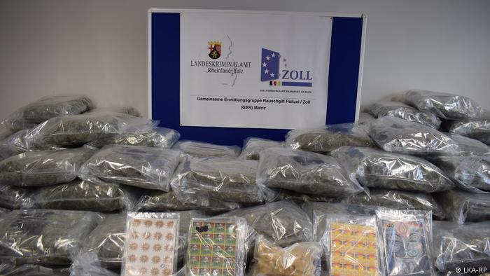 გერმანიაში პოლიცია 50 000 აბი LSD ამოიღო