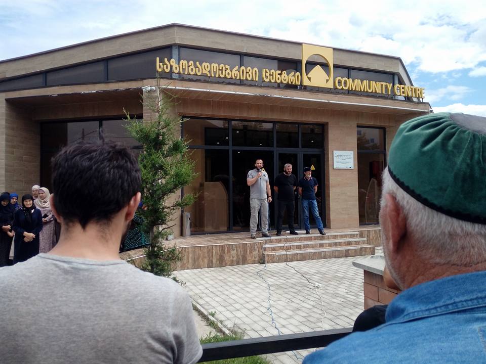 В селе Дуиси проходит акция в поддержку Малхаза Мачаликашвили