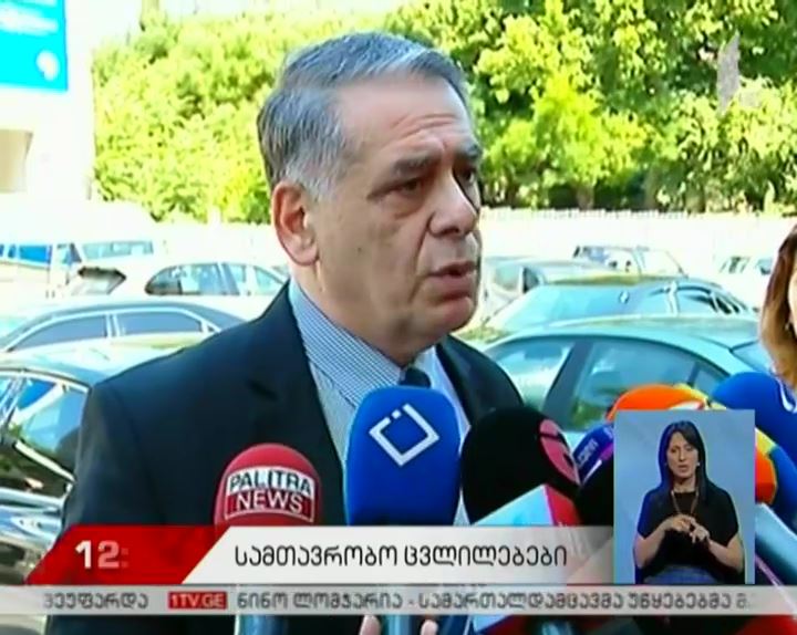 მამუკა ბახტაძე საპარლამენტო უმრავლესობის წევრებს ხვდება