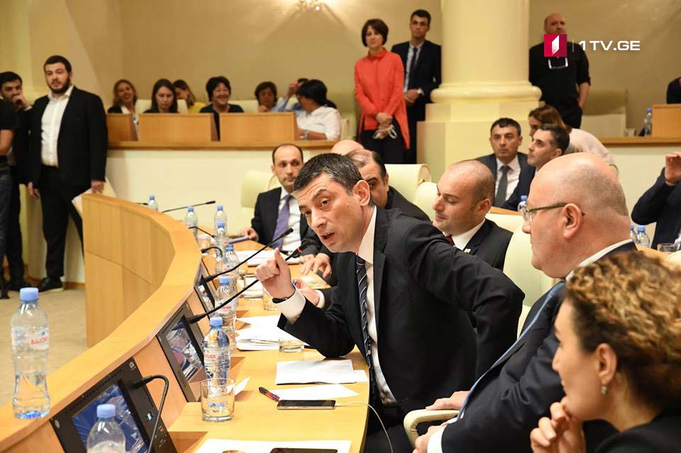 გიორგი გახარია ნიკა მელიას - თქვენ რუსთაველის გამზირზე უხეშად არღვევდით წესრიგს, მსგავსის გამეორების პირობებში შედეგი იქნება იგივე, გარწმუნებთ
