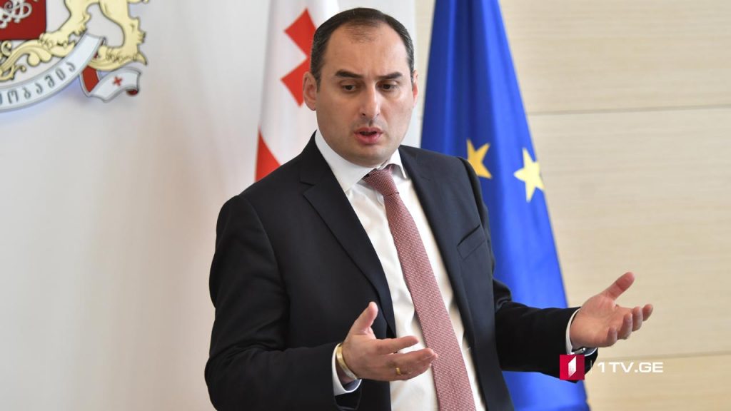 ქუმსიშვილის და ალავიძის გამოკითხვა