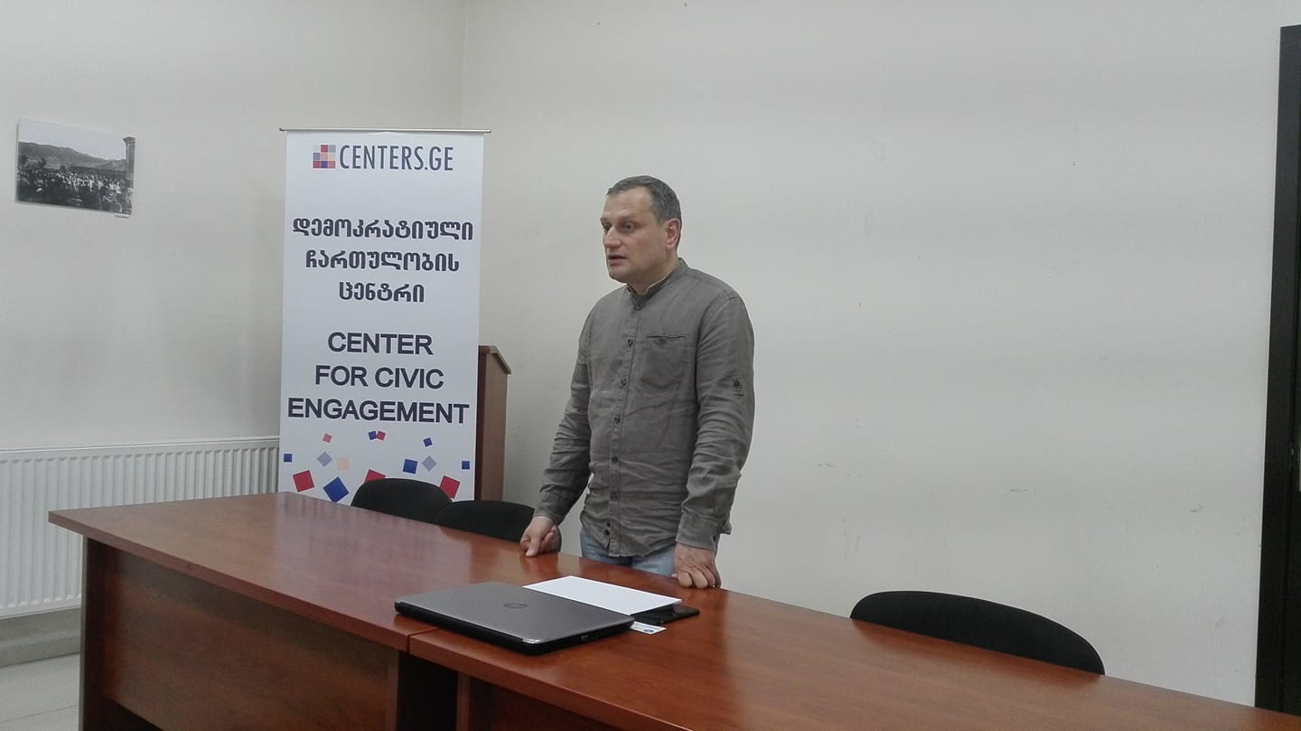 არმაზ ახვლედიანი თორნიკე რიჟვაძეს ტელედებატებში იწვევს