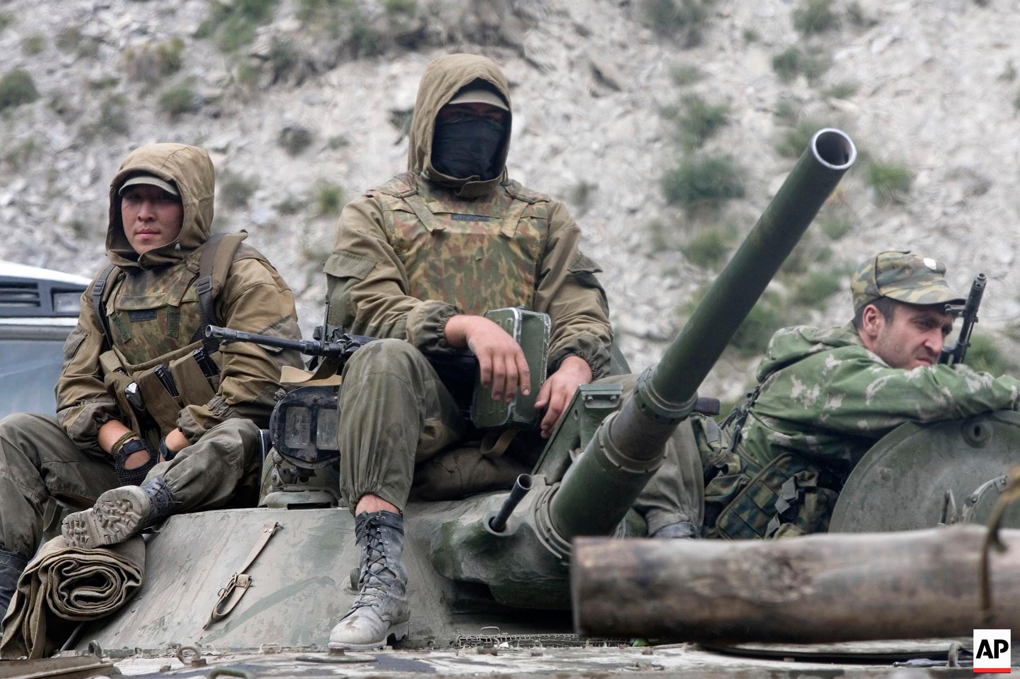 Военный конфликт в южной. Вс РФ В Южной Осетии 2008. Российская армия в Южной Осетии 2008. Российские войска в Южной Осетии 2008.