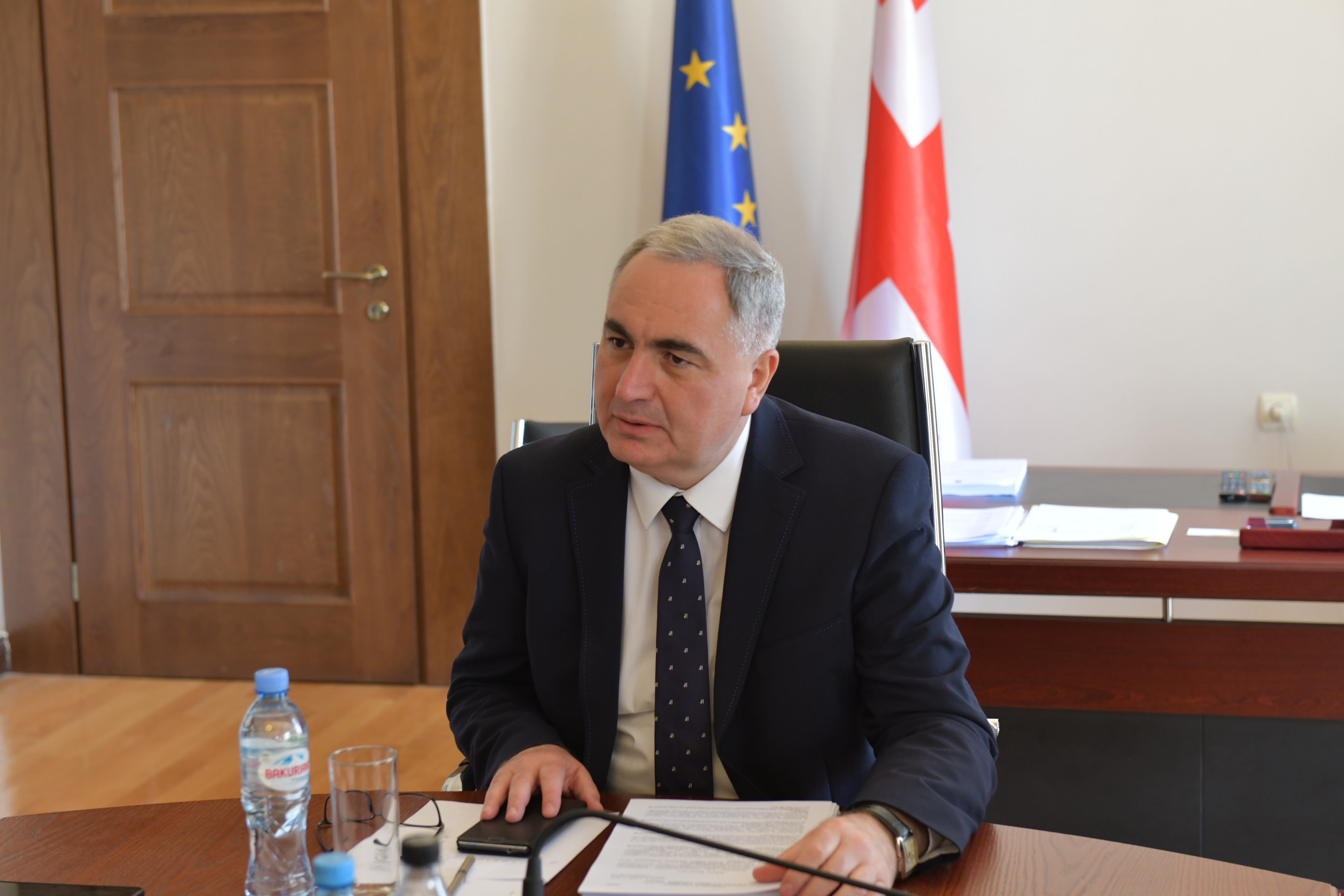 ირაკლი კოვზანაძე ეროვნული ბანკის პრეზიდენტს ვახტანგ ბურკიაშვილის აღმასრულებელ დირექტორად დანიშვნაზე ინფორმაციის მიწოდებას სთხოვს