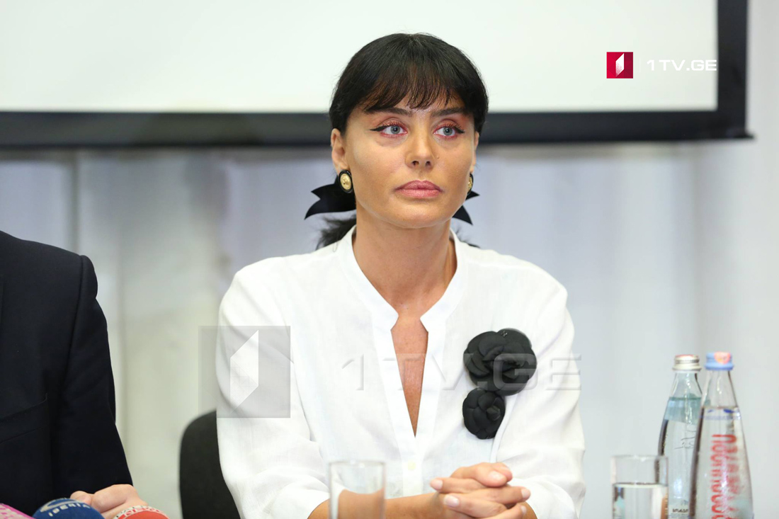 მაკა ასათიანი ეკა გიგაურს მიმართავს - ჩემთვის ძალიან გასაკვირია, რატომ ხართ კულისებში
