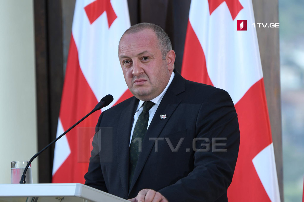 გიორგი მარგველაშვილი აბიტურიენტებს ეროვნულ გამოცდებში მიღწეულ წარმატებას ულოცავს