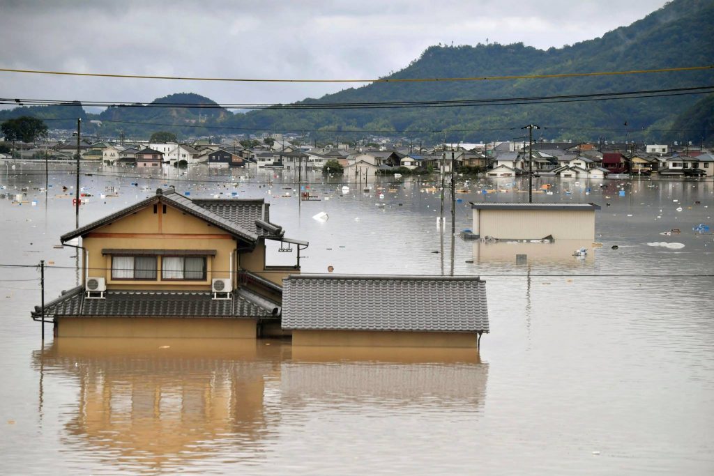 იაპონიაში ძლიერი წყალდიდობას სულ მცირე 11 ადამიანის სიცოცხლე ემსხვერპლა