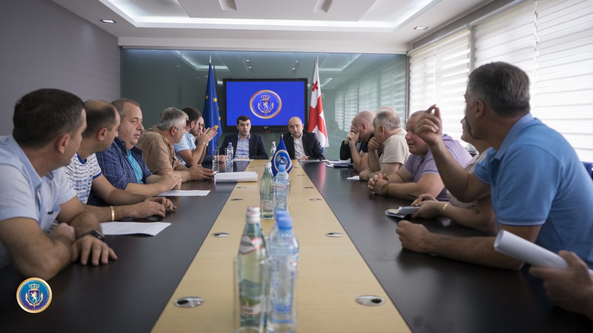 ხე-ტყის მომპოვებელ და რეალიზატორ კომპანიებთან შეხვედრა გაიმართა 
