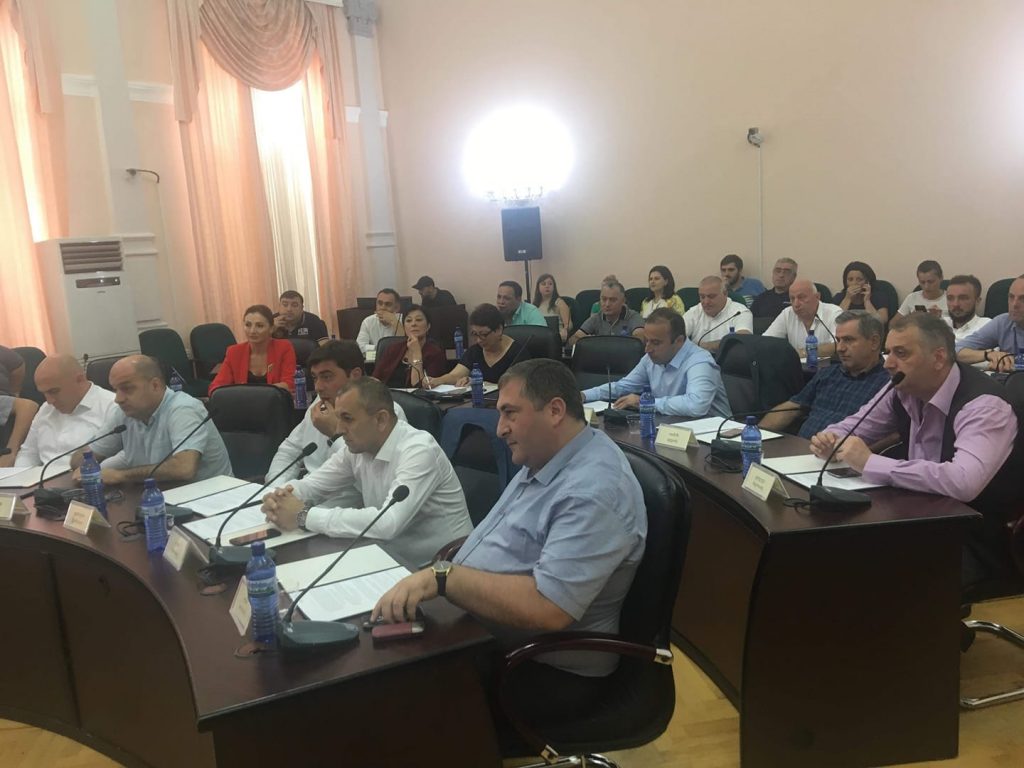 ბათუმის საკრებულომ შესაძლოა, ლერმონტოვის ქუჩისთვის ჯონ მაკკეინის სახელის მინიჭების საკითხზე იმსჯელოს