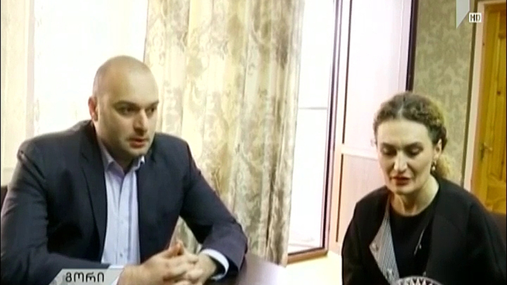 პრემიერი დაღუპული სამხედროების მამას შეხვდა