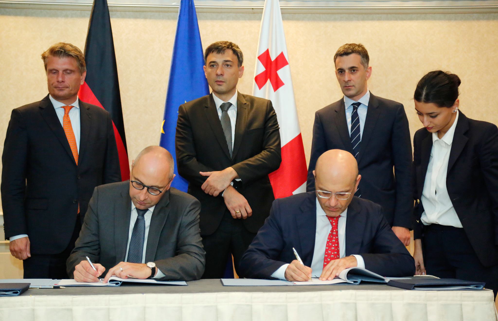 გერმანულ მხარესთან „აჭარის სოფლების წყალმომარაგებისა და წყალარინების პროგრამის“ სასესხო და საგრანტო ხელშეკრულებებს ხელი მოეწერა