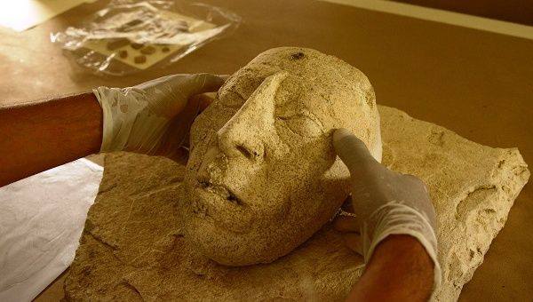 Reuters-ი - მექსიკაში არქეოლოგებმა მაიას ტომის მმართველის, პაკალ დიდის ნიღაბს მიაგნეს