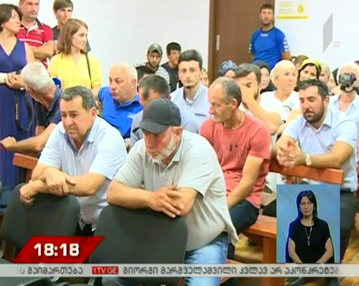 ადგილობრივი ხელისუფლების წარმომადგენლებისა და ხეობის ახალგაზრდობის შეხვედრა დუისში