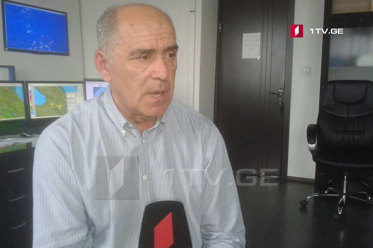 გარემოს ეროვნული სააგენტოს ინფორმაციით, ალბათობა, რომ მყინვარ ლეხზირზე ყინულის მასა ერთბაშად დადნეს, საკმაოდ დაბალია
