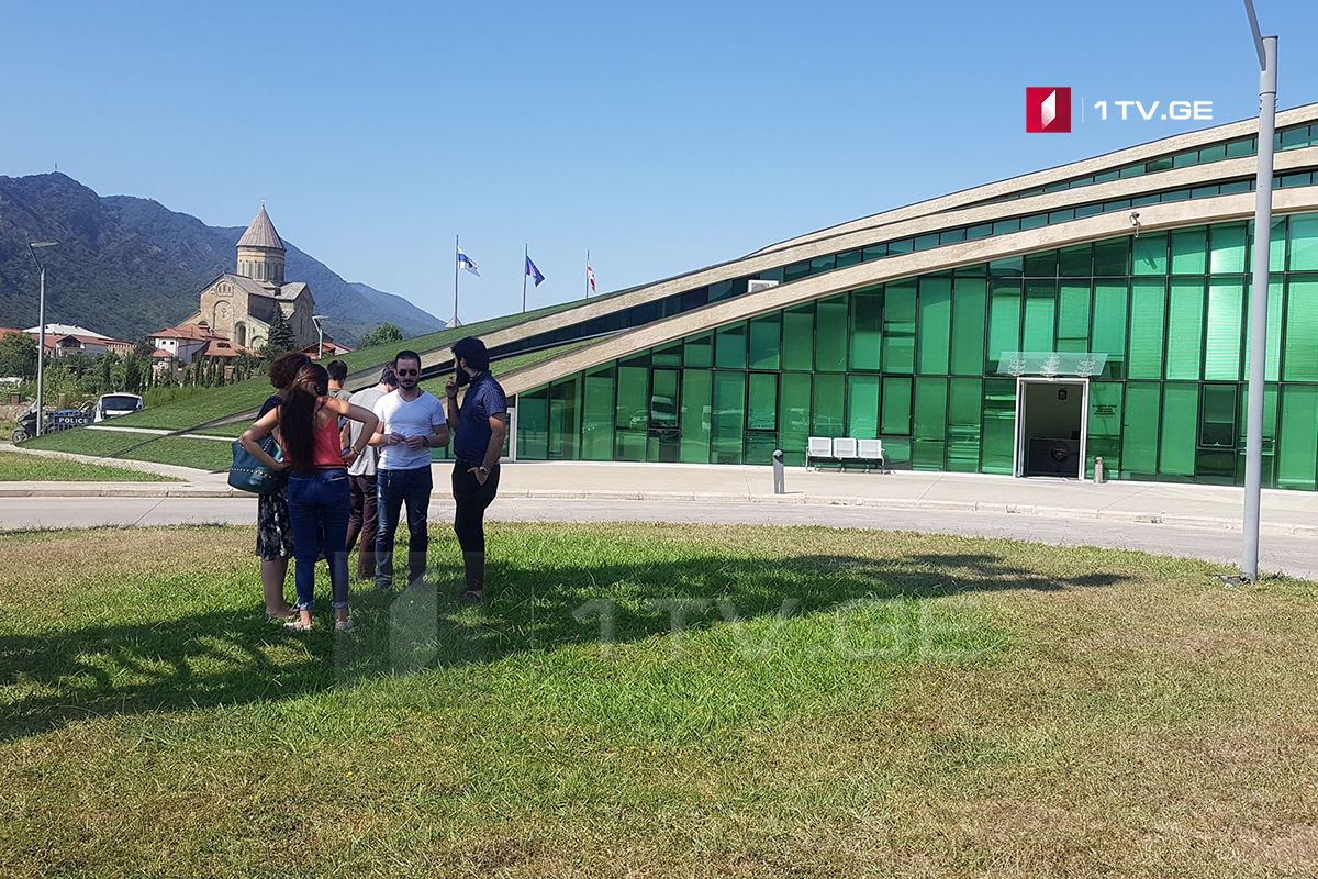 მცხეთის პოლიციაში რუსი სამხედროების მიერ დაკავებული ხუთი მოლაშქრის ახლობლების გამოკითხვა მიმდინარეობს