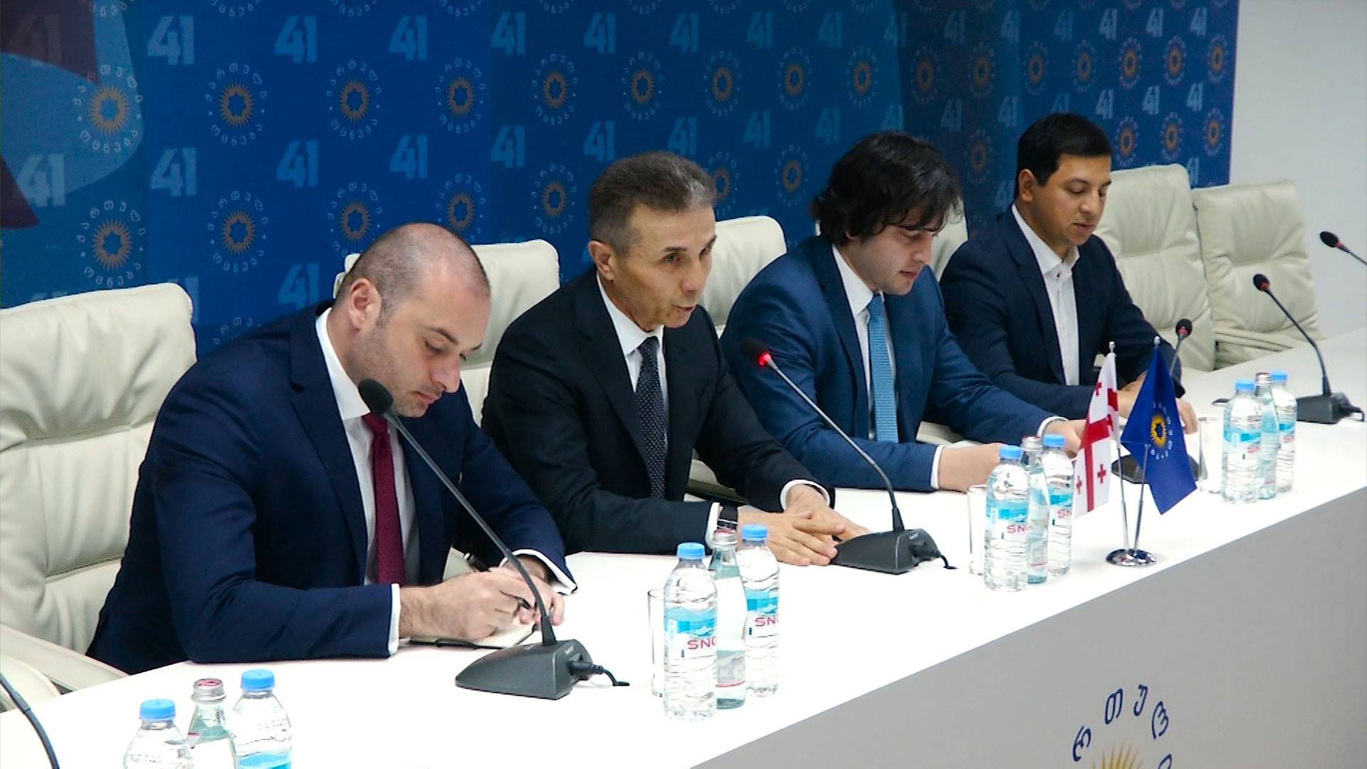 „ქართული ოცნების“ ოფისში საპარლამენტო უმრავლესობის, მთავრობის წარმომადგენლებისა და პოლიტსაბჭოს წევრების შეხვედრა გაიმართა