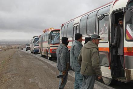 ავღანეთში „თალიბანის“ მებრძოლებმა მგზავრებით სავსე სამი ავტობუსი გაიტაცეს