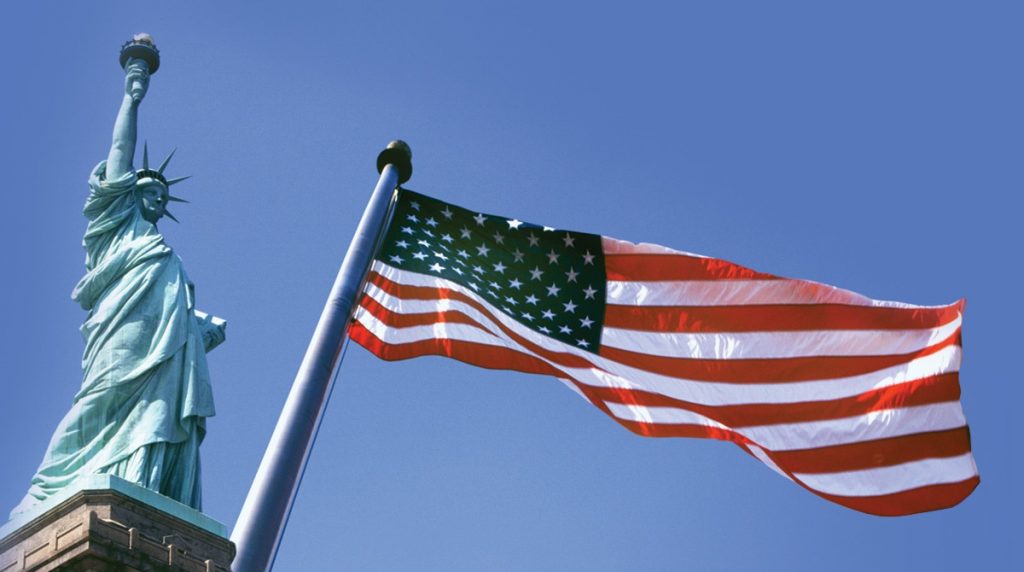 Amerikalı siyasətçilər senator Con Makkeynin vəfat etməsinə görə kədərləndiklərini ifadə edirlər