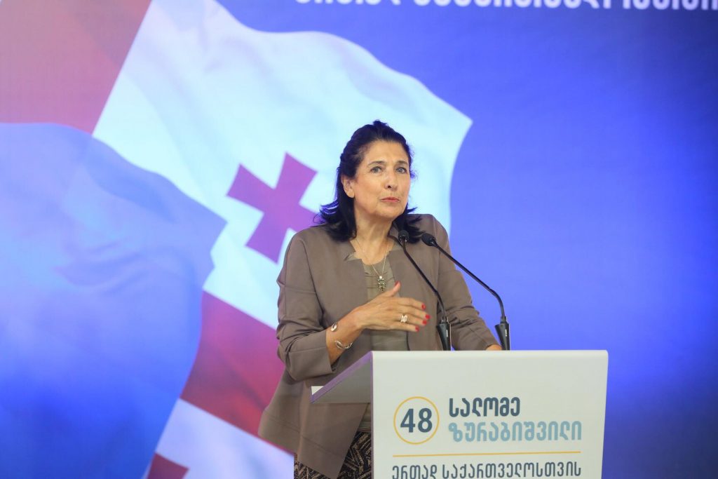 სალომე ზურაბიშვილი კახეთში წინასაარჩევნო შეხვედრებს მართავს