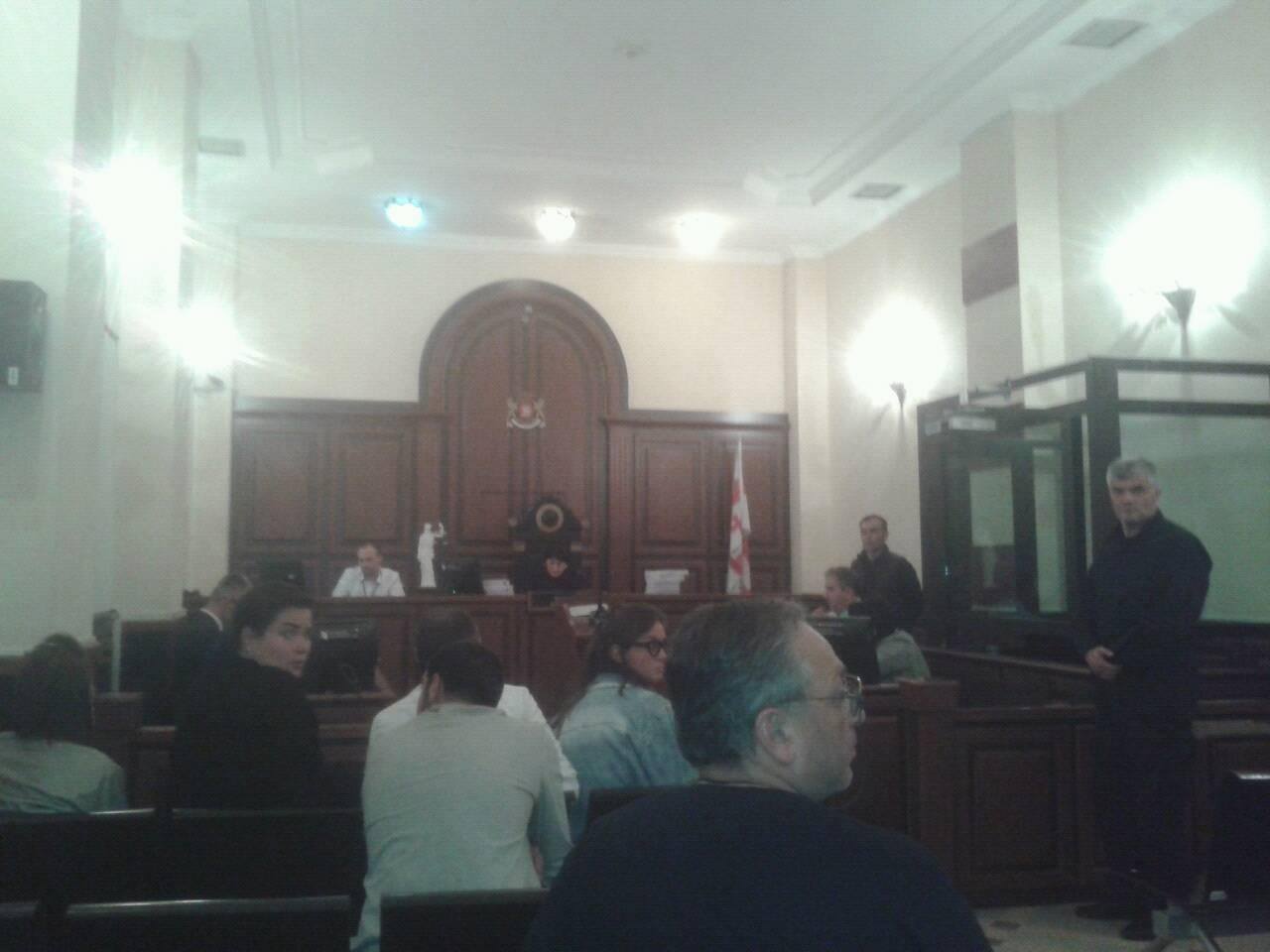 ხორავას ქუჩაზე მომხდარი მკვლელობის საქმეზე დაკავებული მერაბ მორჩაძის წინასასამართლო სხდომა გაიმართა