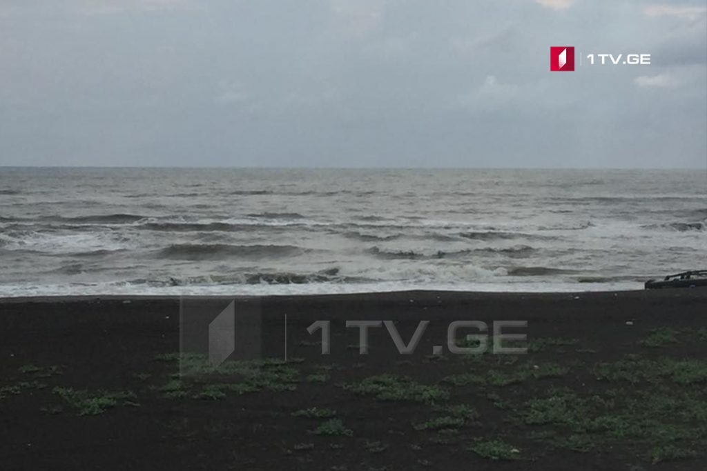 Storm of Magnitude 5 raging at the Black Sea