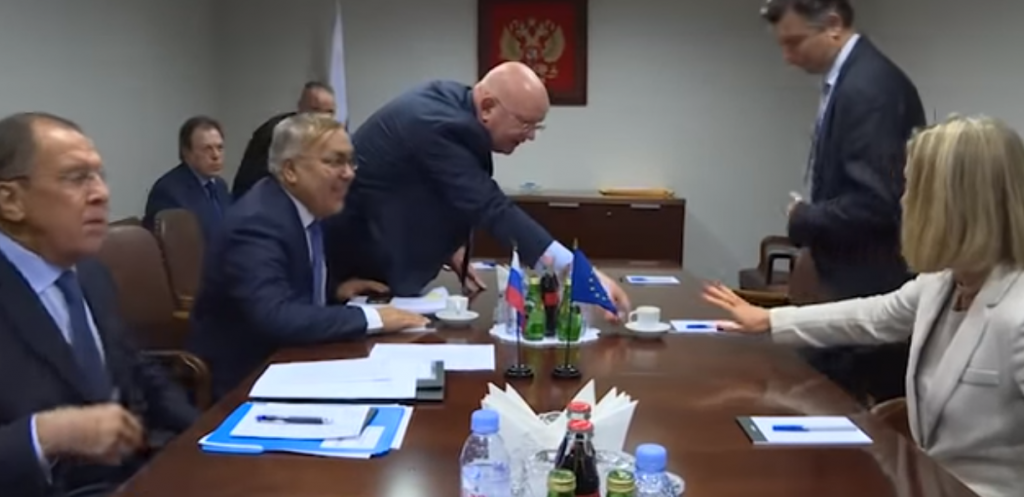 ფედერიკა მოგერინიმ რუსი დიპლომატის შეთავაზებული ყავა არ დალია [ვიდეო]
