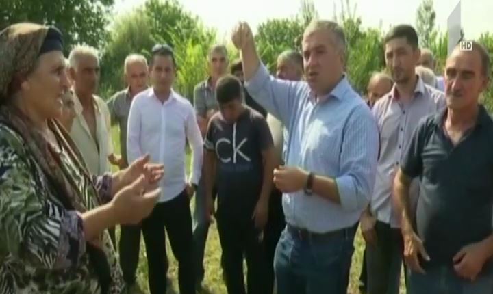 დავით ბაქრაძე სოფელ ვახტანგისის მცხოვრებლებს შეხვდა