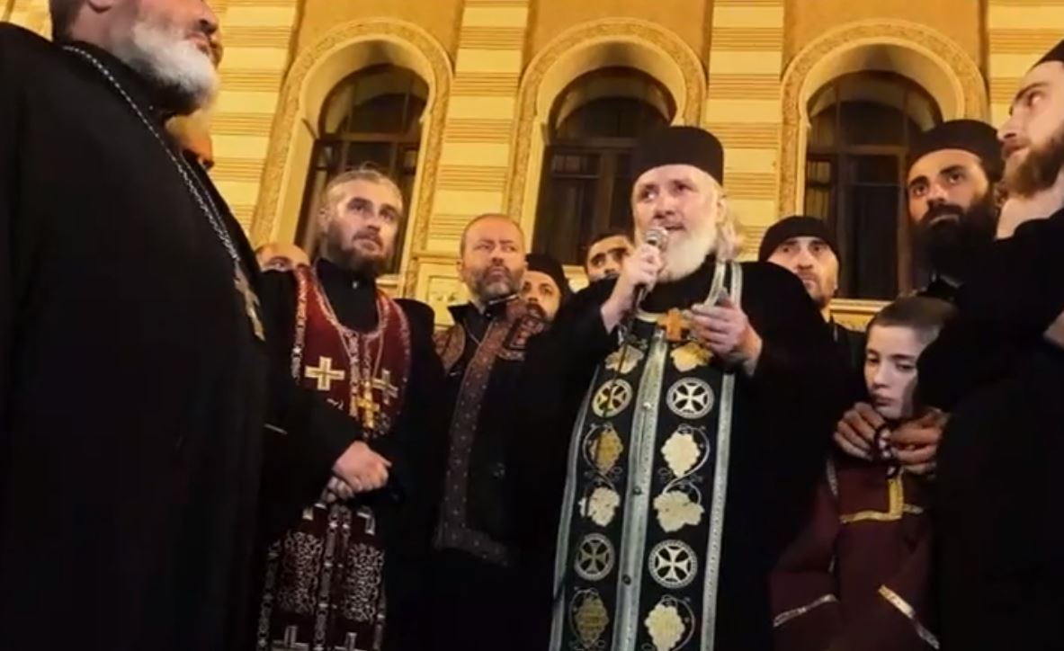 მამა დავით ისაკაძე - ტოტალიტარული სექტა „გირჩი“ გამოიყენეს, რომ საკონსტიტუციო სასამართლოში ნარკოპოლიტიკასთან დაკავშირებით სარჩელი შეტანილიყო